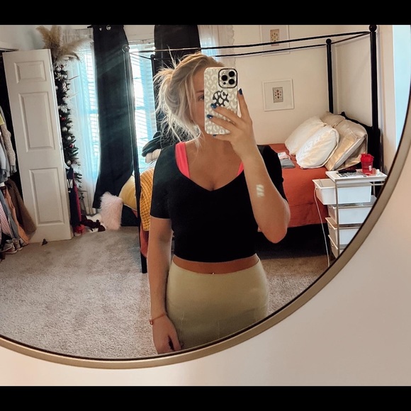 Lululemon Align T shirt - Picture 3 of 3